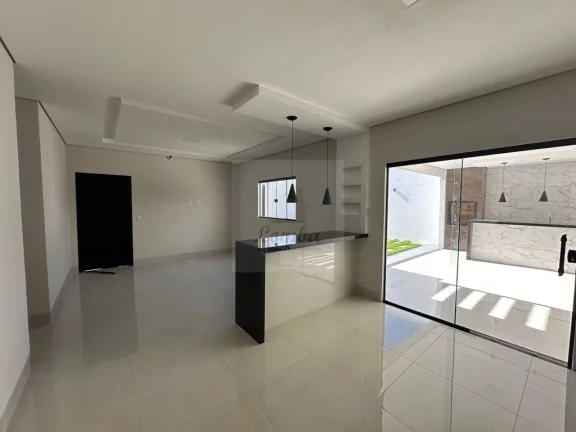 Foto do imóvel Imperdível Casa à Venda em Cuiabá-MT, Jardim Califórnia: 3 quartos, 2 suítes, 2 salas, 4 banheiros, 4 vagas - 189,66m².