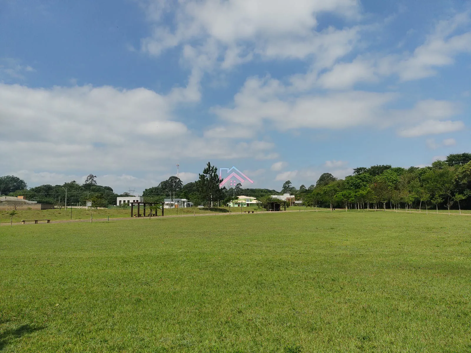 Imagem Terreno à venda Residencial Quinta do Pinhal - Excelente oportunidade de Negócio - Bairro Jacaré - C