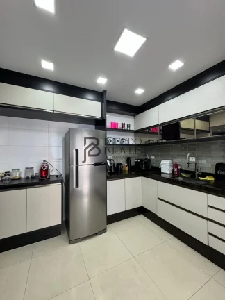 Imagem Apartamento Porteira Fechada de 3 Dormitórios sendo 1 Suíte no bairro Aviação - Praia Grande