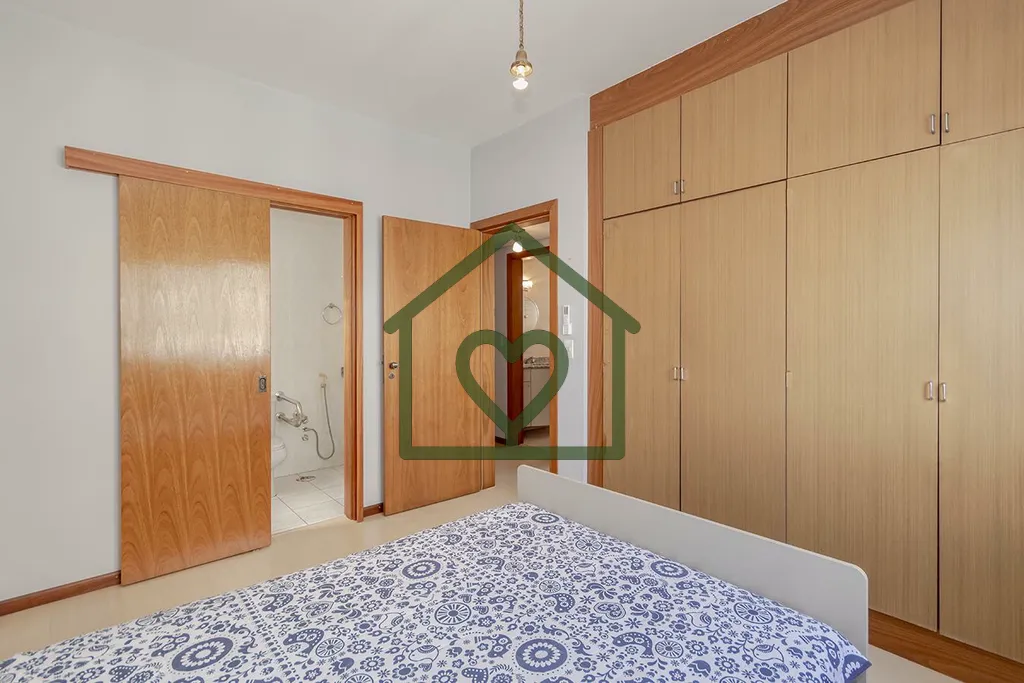 Imagem Apartamento desocupado, semimobiliado no Centro Histórico. Living 2 ambientes, sacada fechda com ch...