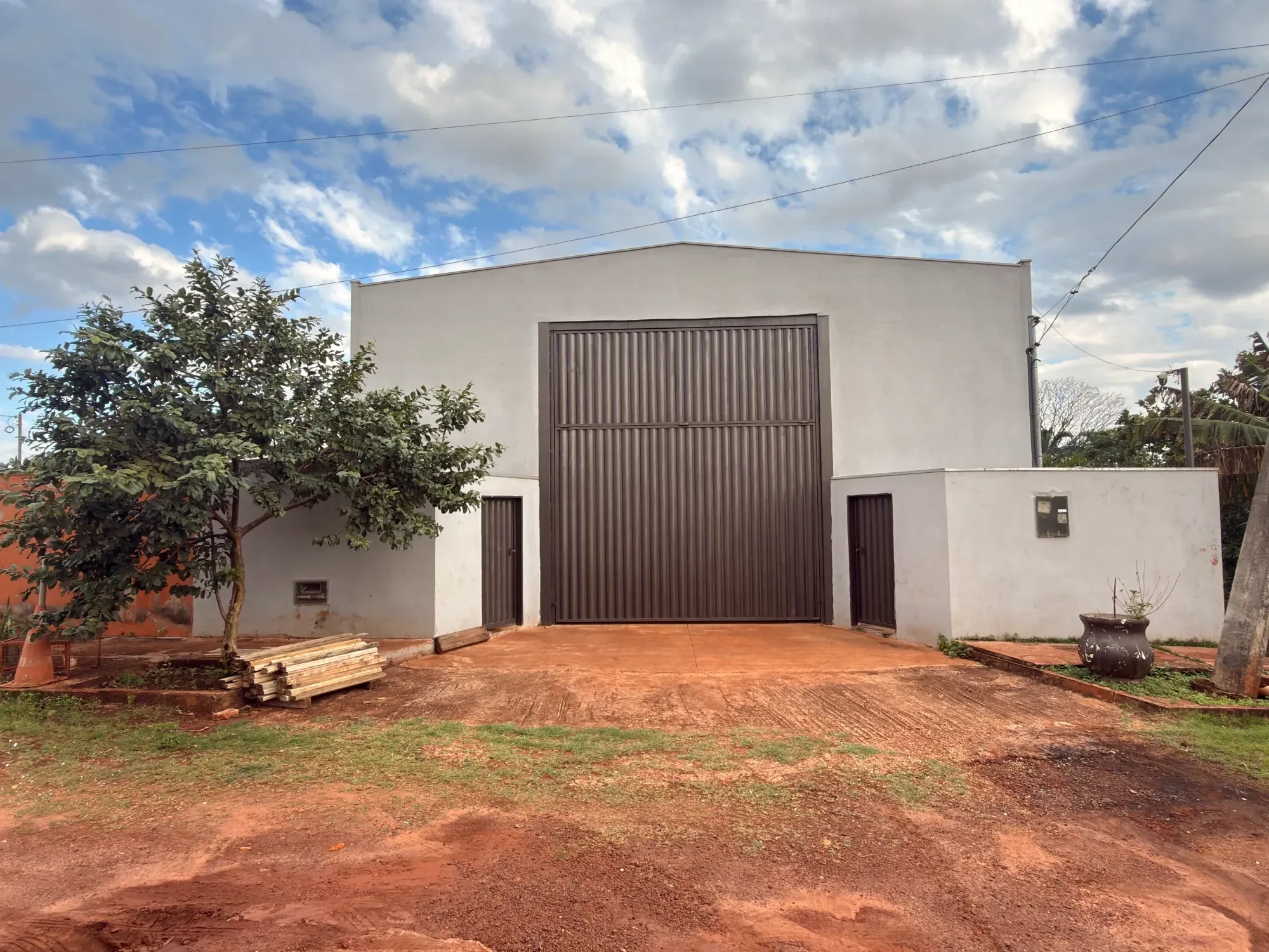 Foto do imóvel Galpão para Alugar, 120 m² em Jardim Colibri - Campo Grande