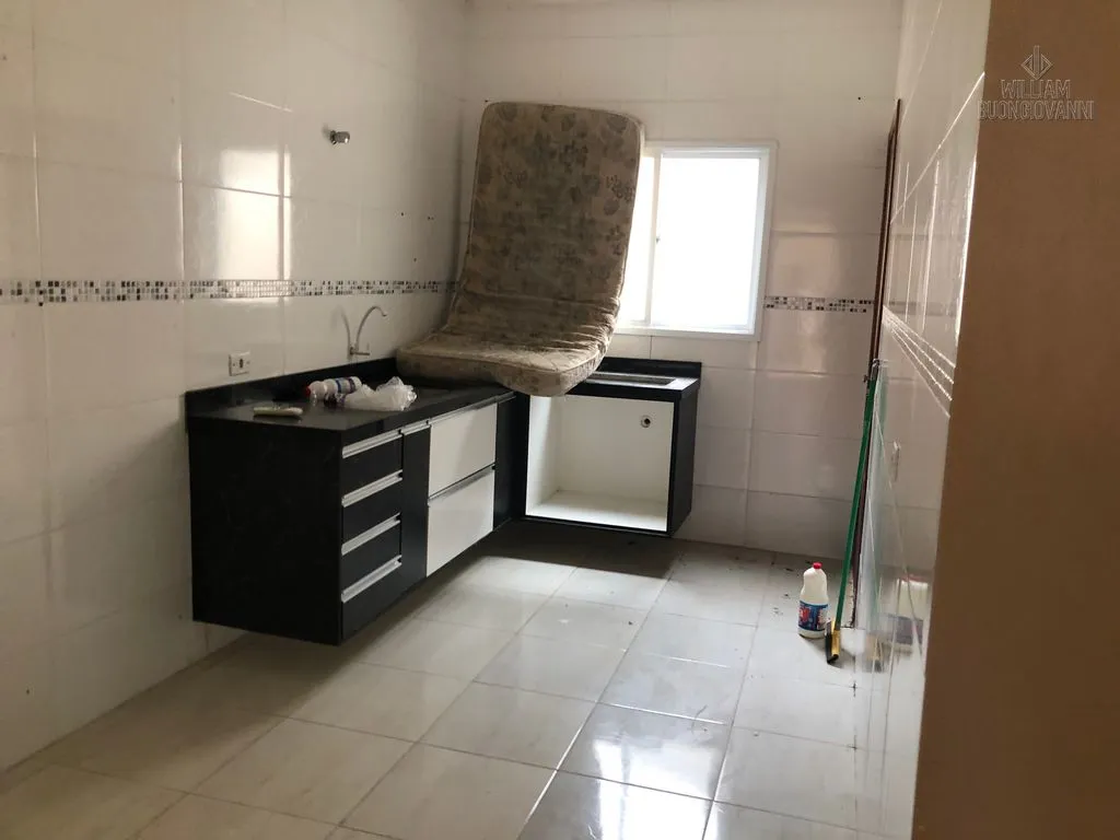 Imagem Casa de Condomínio à venda no Jardim Melvi, Praia Grande!