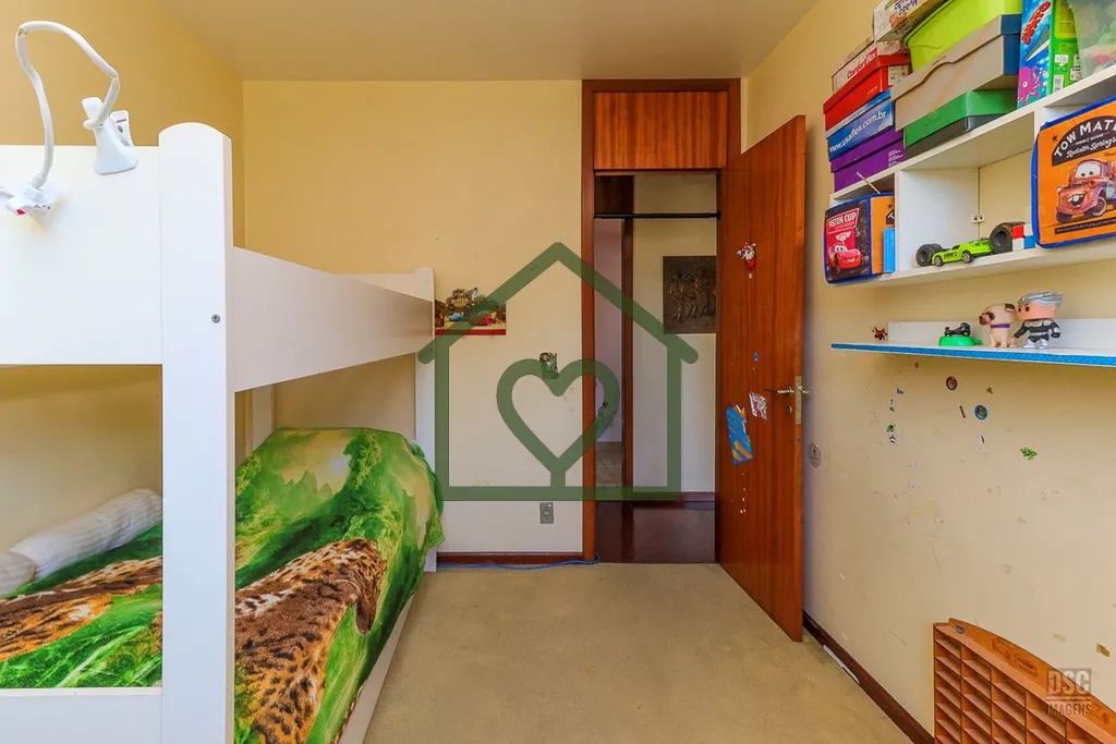Imagem No Bairro Jardim Carvalho, na Avenida Protásio Alves n° 7157, apartamento com 3 dormitórios, semi...