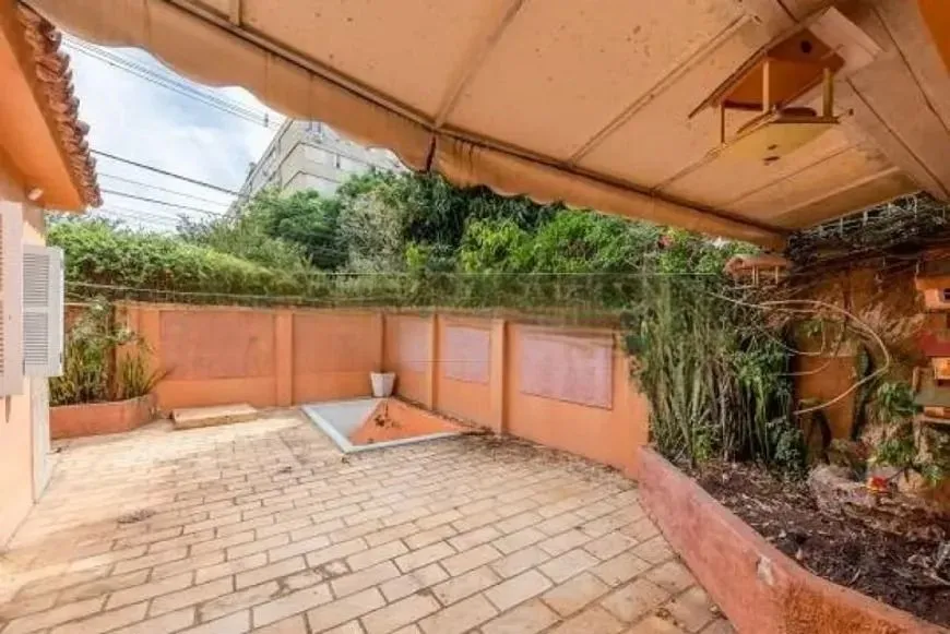 Imagem Casa térrea com piscina, jardim e 3 dormitórios Jardim Botanico