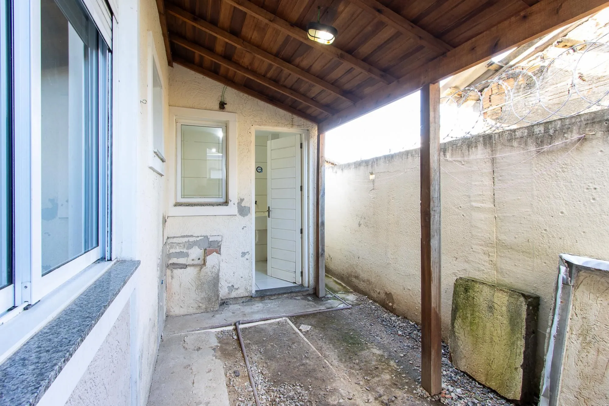 Imagem Casa residencial em condominio fechado para locação no bairro Hípica