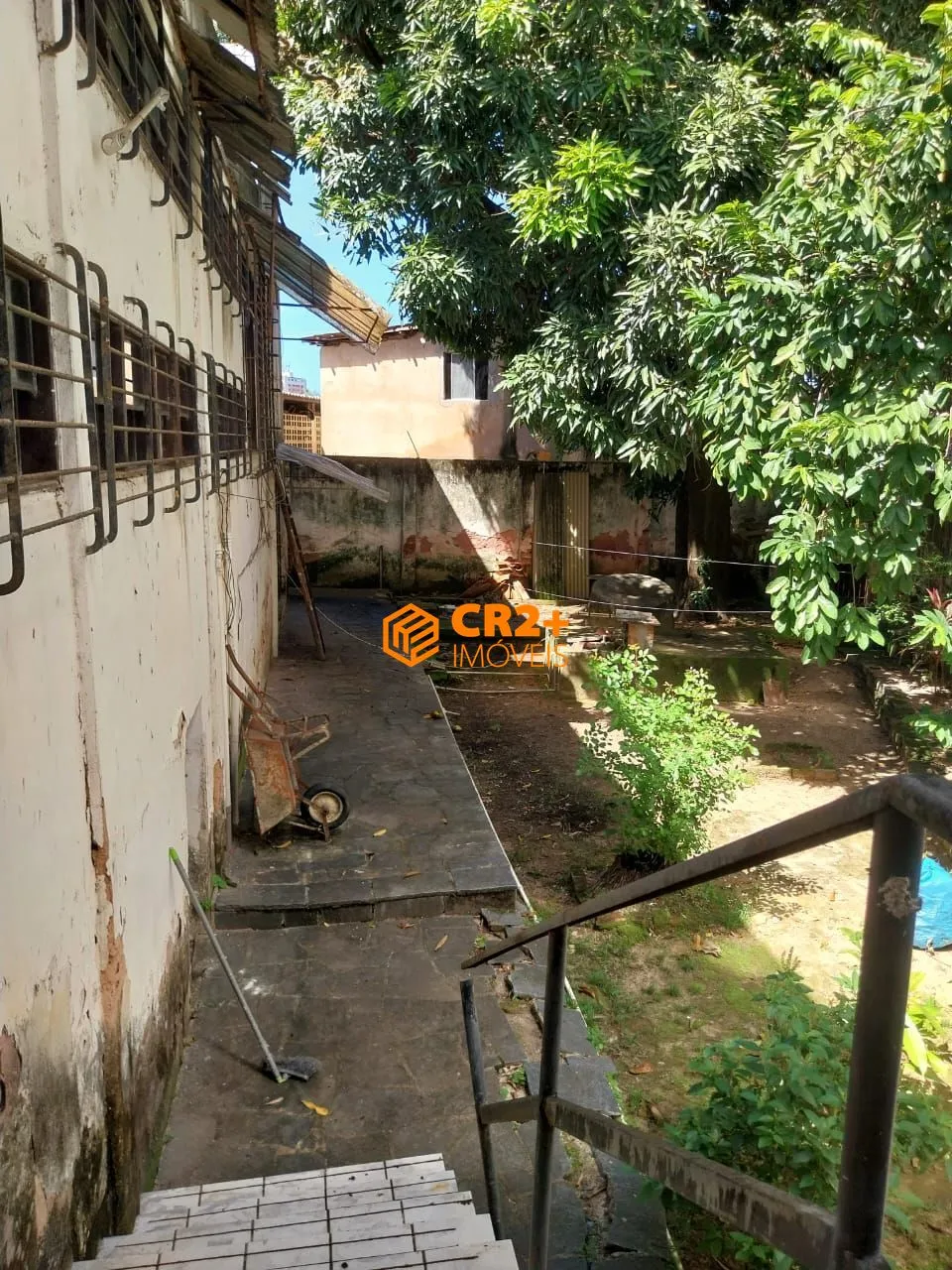 Imagem Casa Duplex - Localizada no Hipódromo - Recife -6 quartos- 2 Suites - 2 Garagens