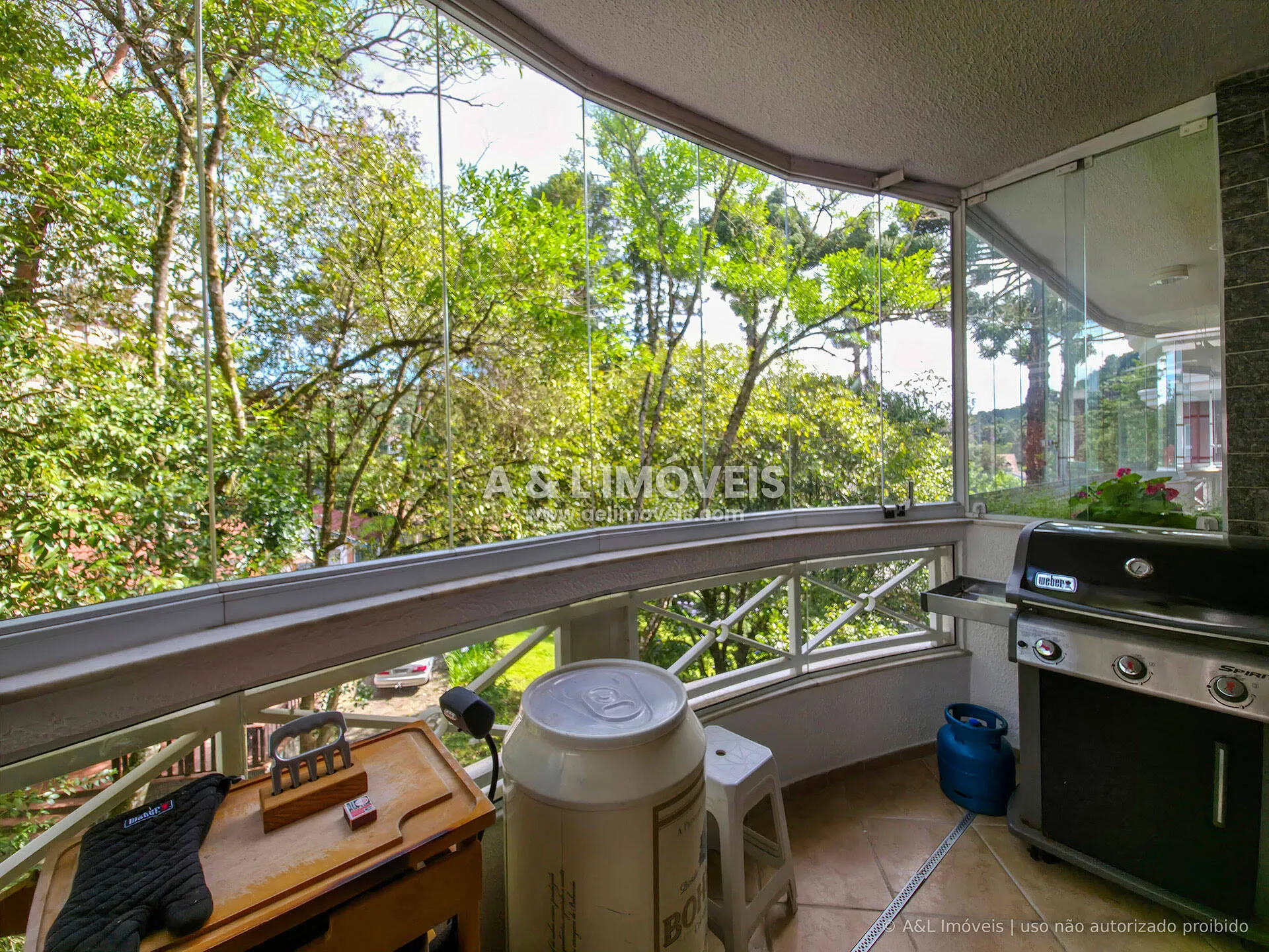 Imagem Duplex Vila Capivari, Campos do Jordão - 229 m², 4 Dorms., 3 Vagas