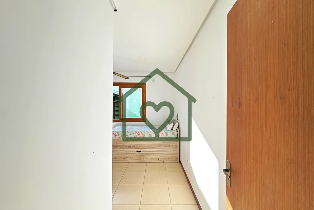 Imagem Esta casa térrea semimobiliada, situada em uma rua sem saída no prestigiado Loteamento Nossa Senho...