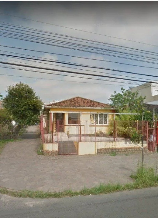 Imagem Terreno de esquina com área de 363m² localizado no bairro Vila Ipiranga em porto Alegre/RS.