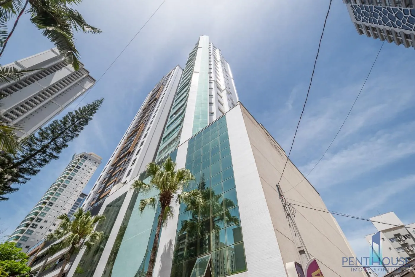Imagem Apartamento Duplex para Venda em Balneário Camboriú, CENTRO, 4 dormitórios, 4 suítes, 6 banheiros, 3 vagas