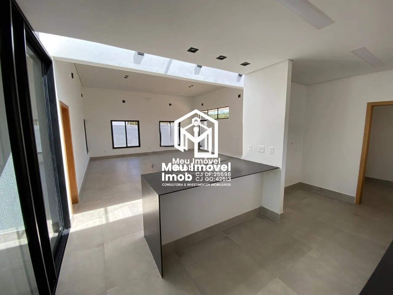 Imagem Casa 4 Quartos 2 Suítes 2 Vagas Lt 800m² Útil 260m²