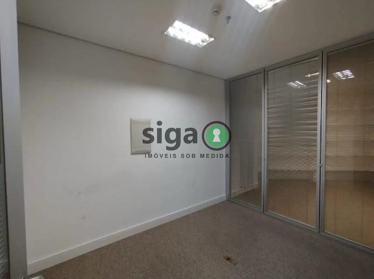 Imagem Conjunto Comercial a Venda e Locação em Cerqueira César com 166 m², Sem mobília.