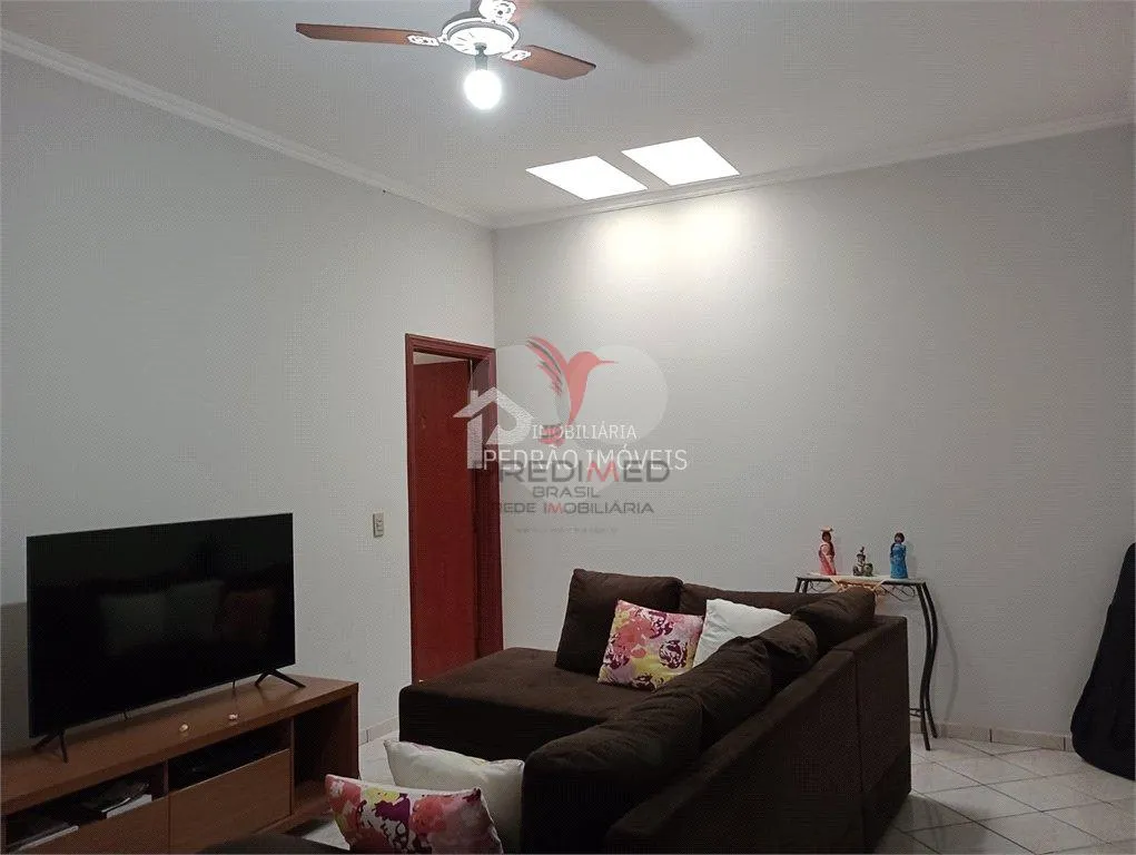 Imagem Casa de 5 quartos, 260m² no bairro Jardim Itamaraty, em Lençóis Paulista