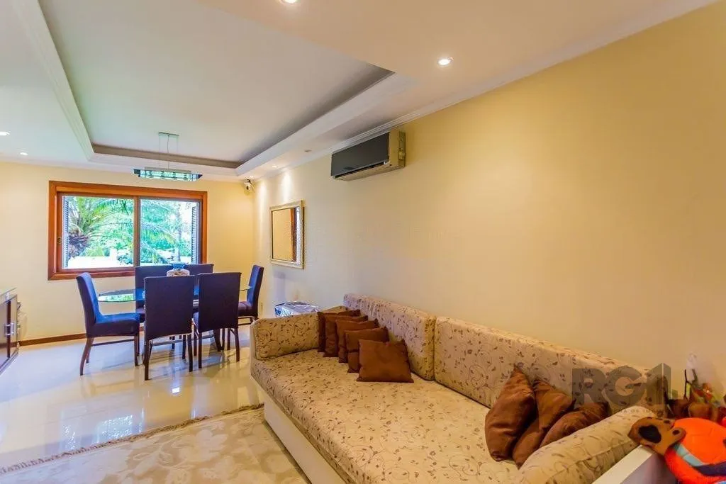 Imagem Casa em condomínio de 155m², 3 dormitórios, 4 vagas no bairro Espírito Santo