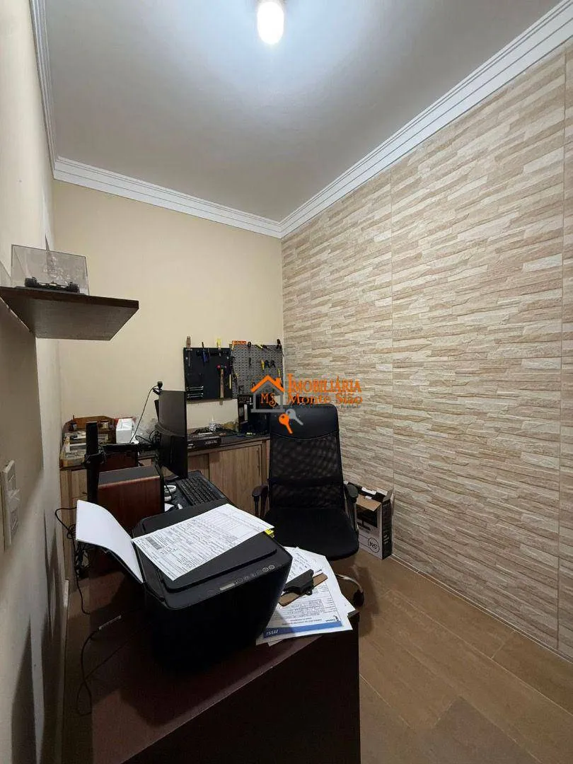 Imagem Sobrado com 3 dormitórios à venda, 253 m² por R$ 650.000,00 - Vila Rio de Janeiro - Guarulhos/SP