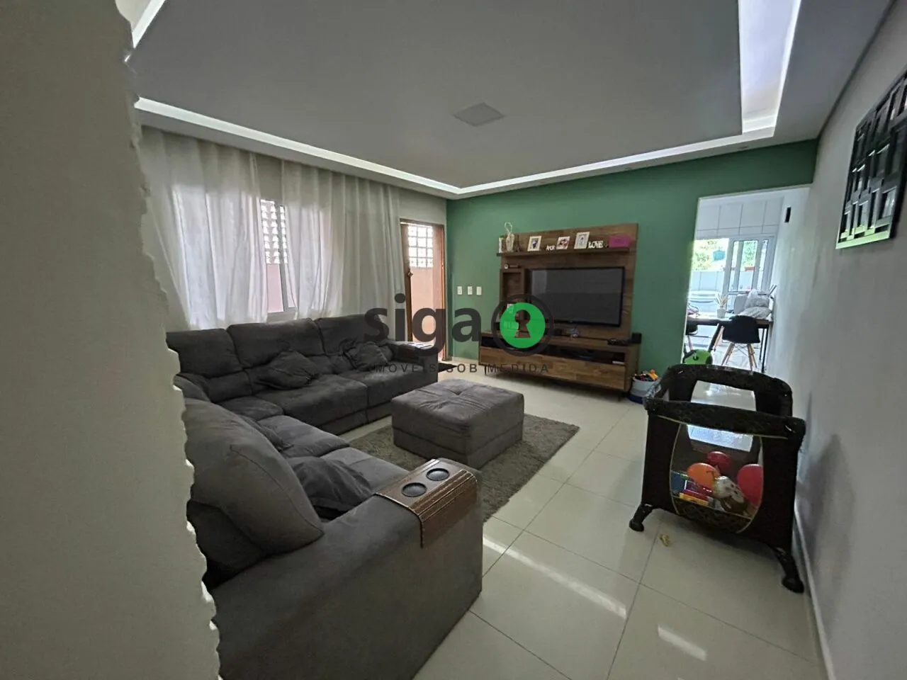 Imagem Linda Casa á venda em Laranjeiras - Casa grande, 4 cagas de garagem e 2 quartos
