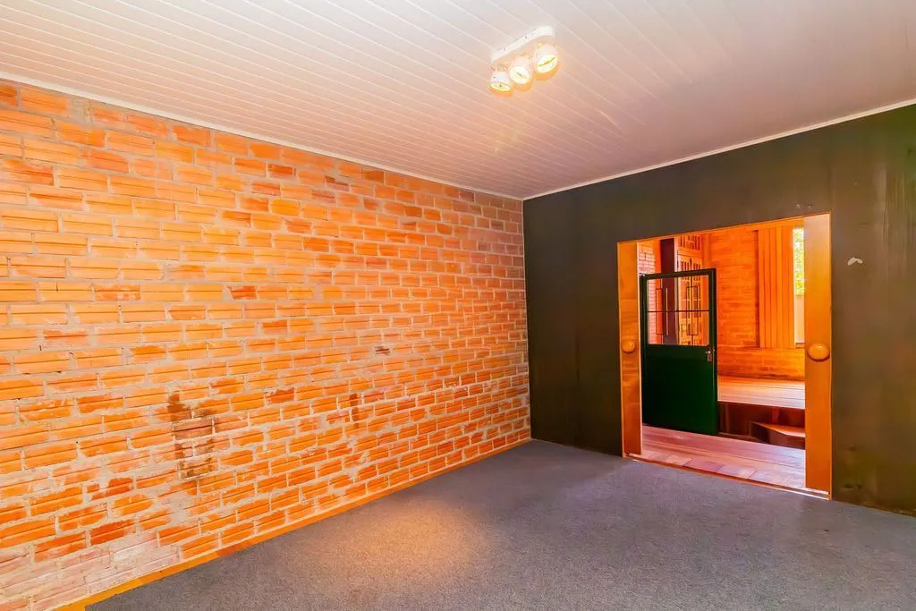 Imagem Casa de 3 dormitórios, no Bairro Ponta Grossa - Porto Alegre