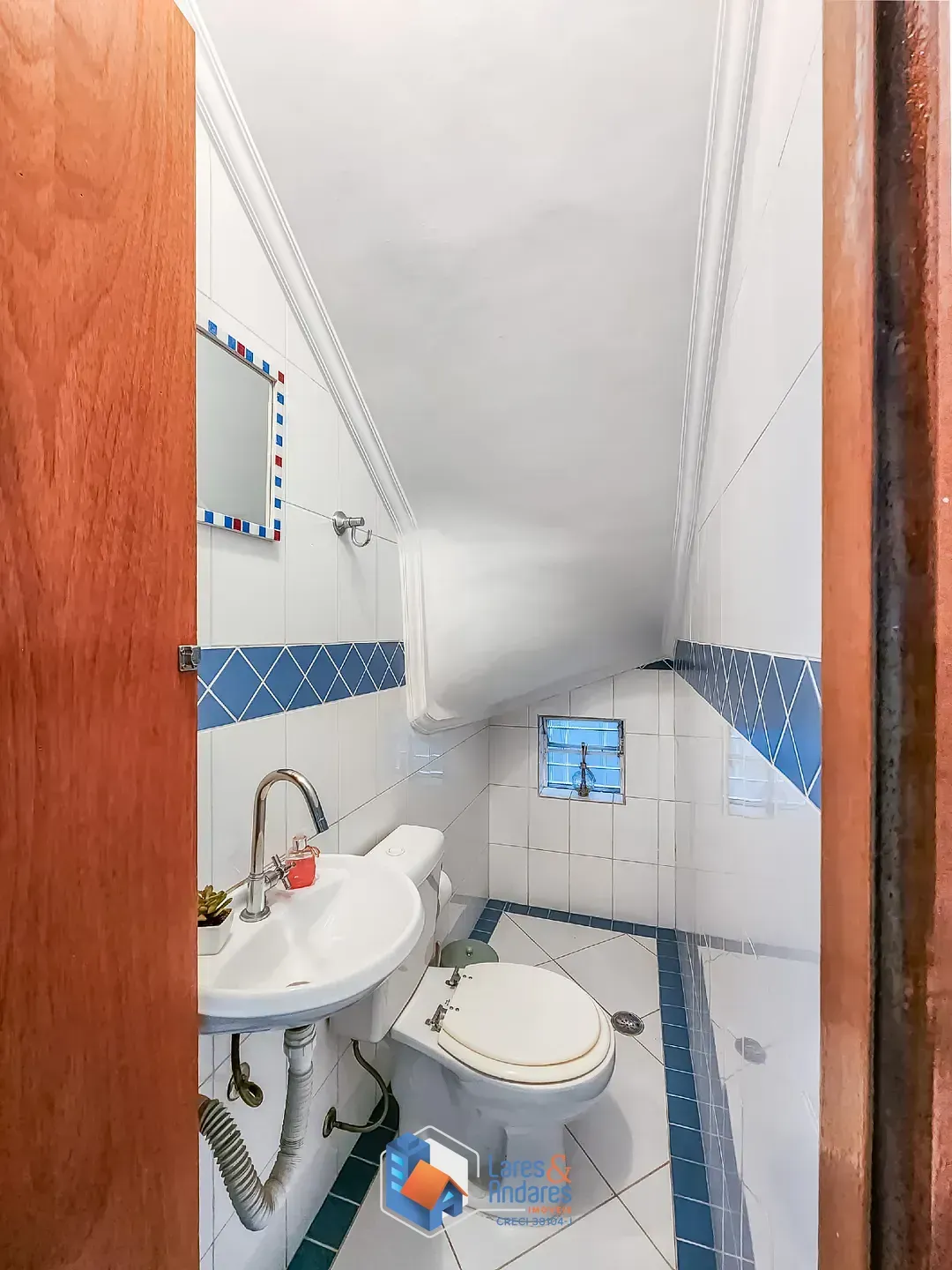 Imagem Casa para venda em Vila Anhangüera com 2 quartos, 120m²