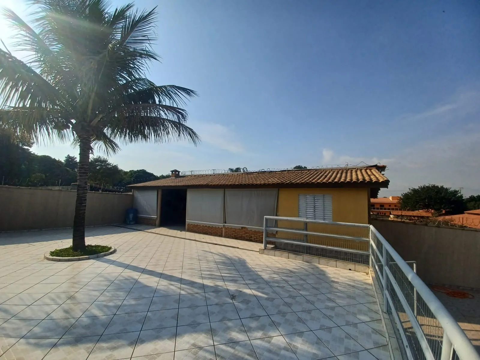 Imagem Chácara Moderna com Piscina e Espaço Gourmet à Venda em Araçoiaba da Serra