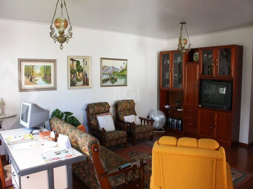Imagem Casa para Venda - 246.24m², 5 dormitórios, sendo 1 suites, 4 vagas - Rubem Berta