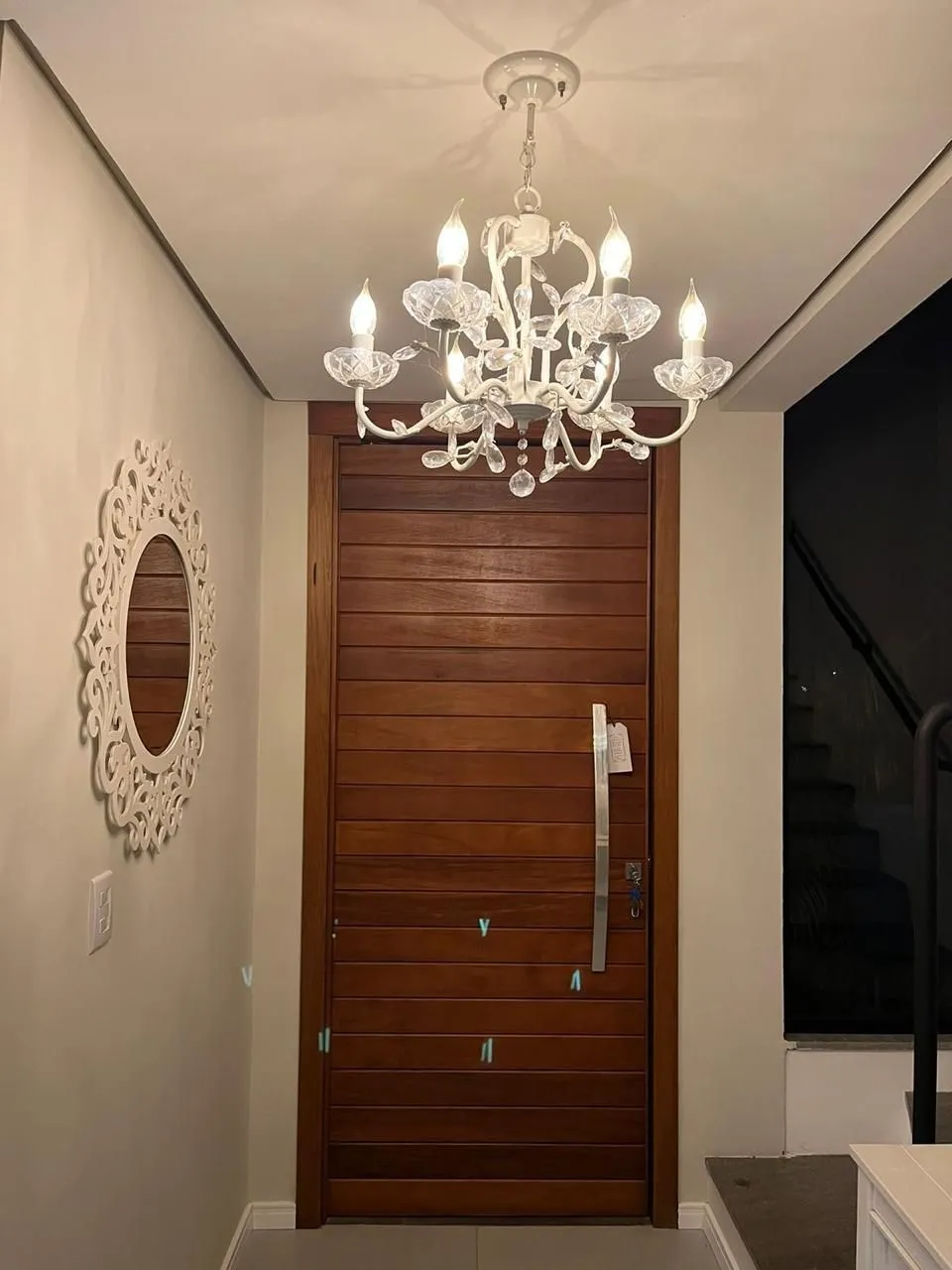 Imagem Casa em condomínio com 3 dormitórios, suíte e 2 vagas.