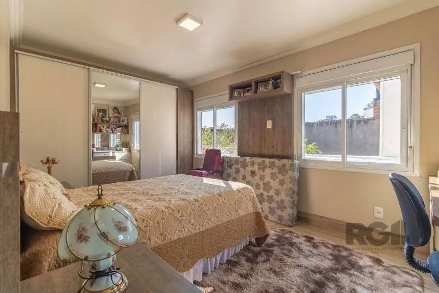 Imagem Casa 280m² - 3 dormitórios, 1 suíte, 2 vagas no bairro Jardim Itú