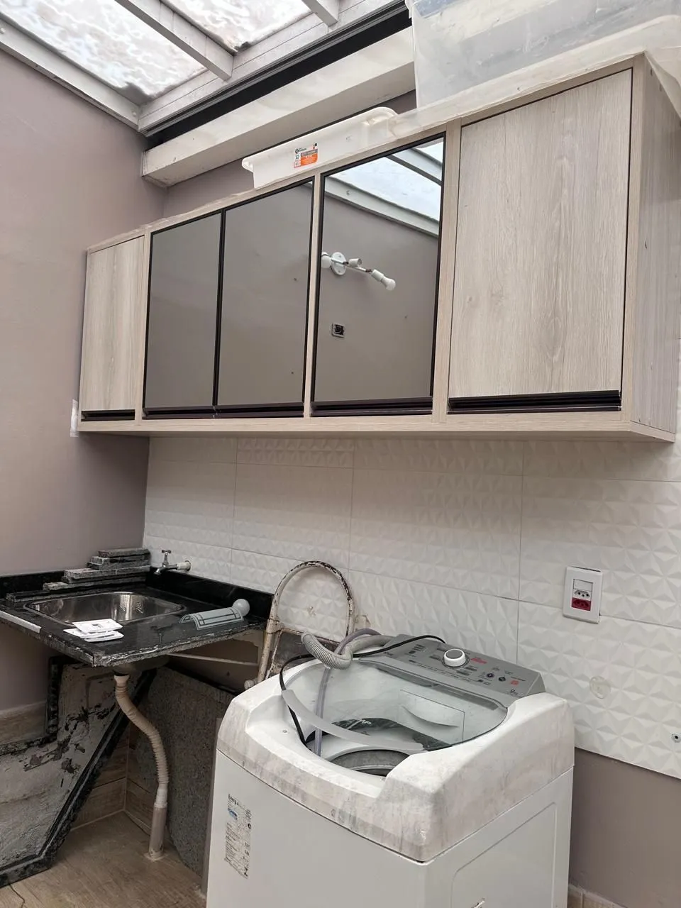 Imagem Sobrado localizado no bairro Mato Grande, c/2 dormitórios, living, cozinha e um aconchegante espaço gourmet c/ churrasqueira para reunir familia e amigos.