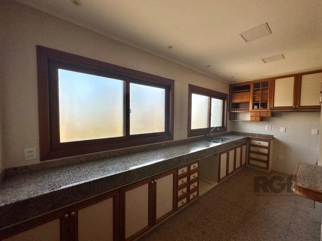 Imagem Apartamento com 4 suítes no Bairro Rio Branco semi-mobiliado com vista 360 graus