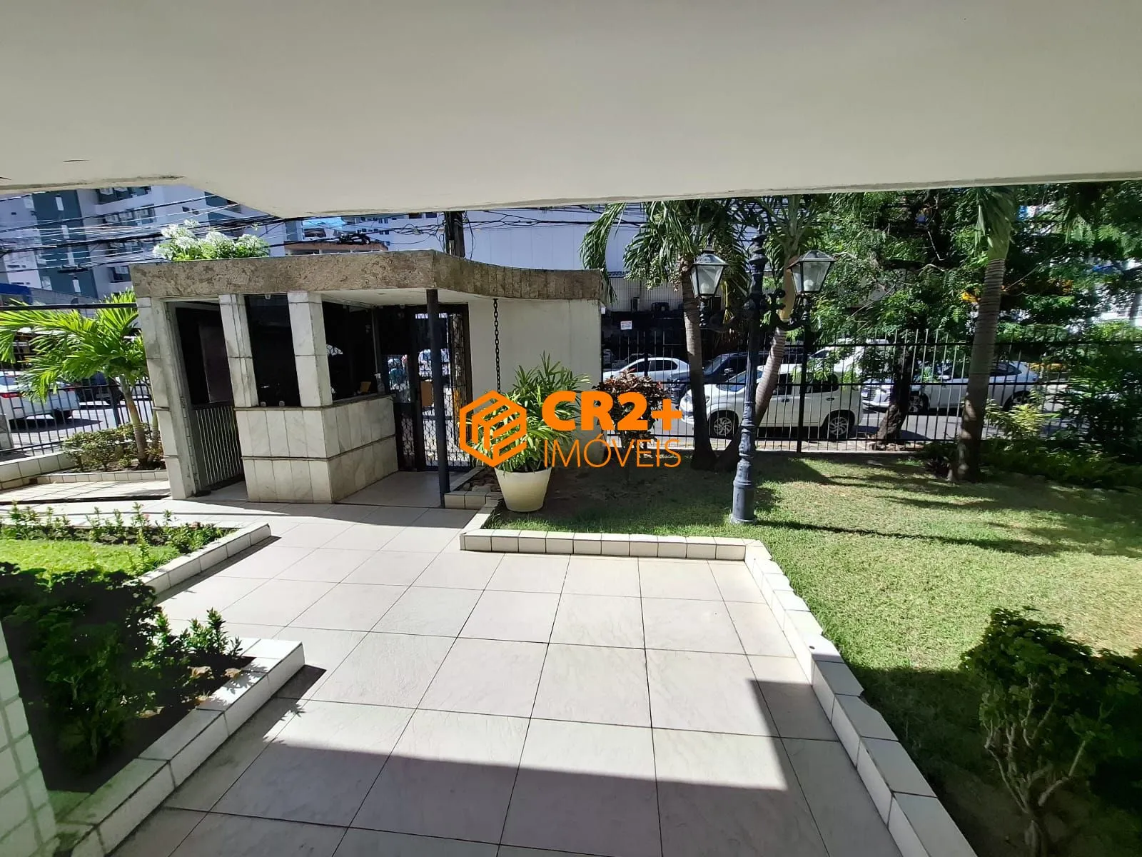 Imagem Vendo apartamento reformado em Boa Viagem com 121m² 03 quartos 01 suite 01 vaga