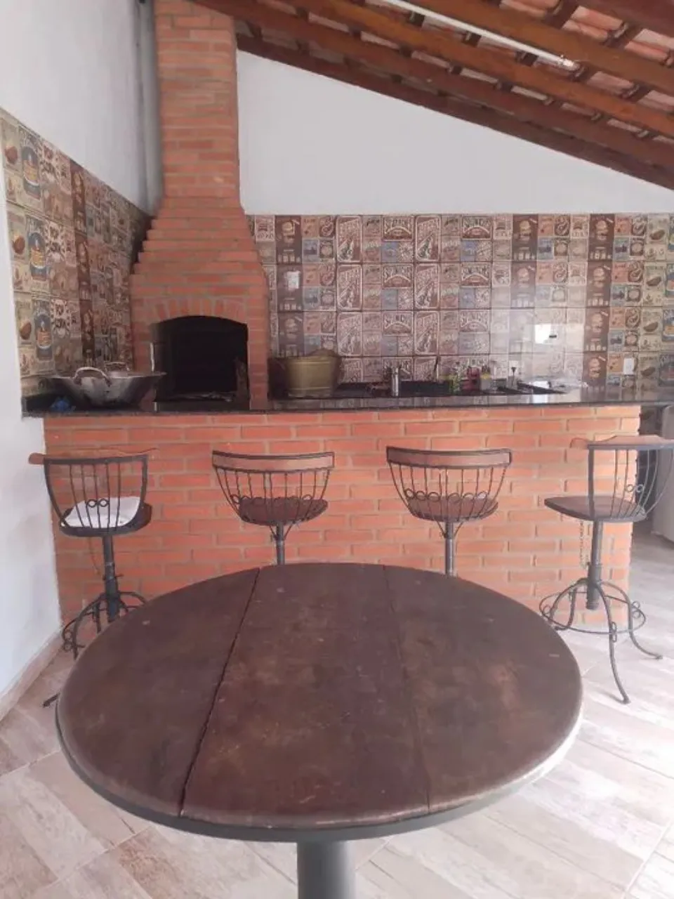 Imagem Imperdível oportunidade: Casa à venda ou locação em Sorocaba-SP, Jardim Califórnia! 2 quartos, 1 suíte, 2 salas, 4 vagas de garagem, 221m².