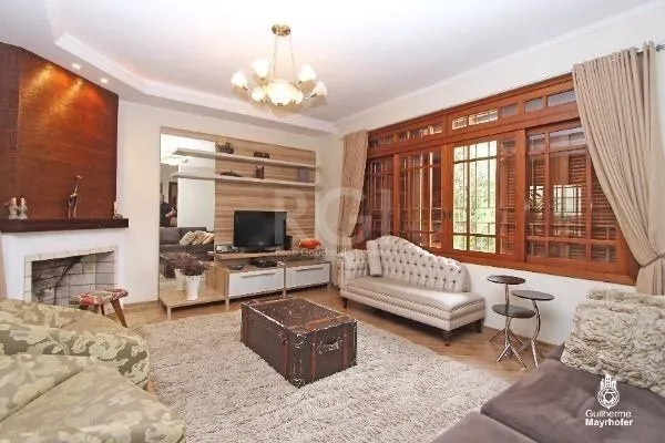 Imagem Excelente casa de 189m² com 3 dormitórios.