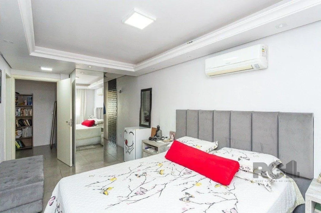 Imagem BELÍSSIMA CASA 3 SUÍTES NO CORAÇÃO DO BAIRRO TRISTEZA