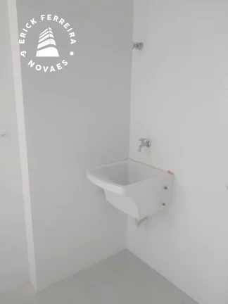 Imagem Prédio de frente para o mar 3 quartos sendo uma suíte mais dependencia de empregada duas vagas de garagem