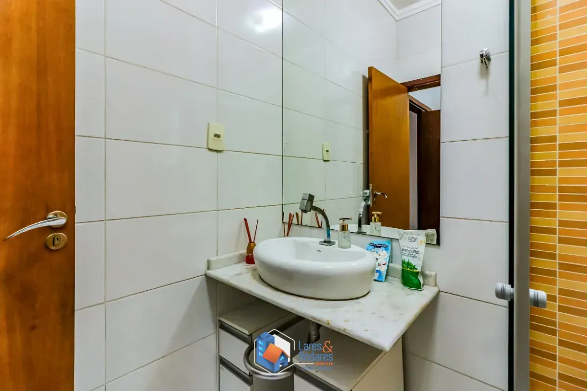 Imagem Casa para venda em Vila Mangalot com 2 quartos, 160m²