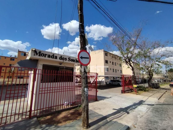 Imagem Apartamento com 2 dormitórios para alugar, 50 m² - Setor Negrão de Lima - Goiânia/GO