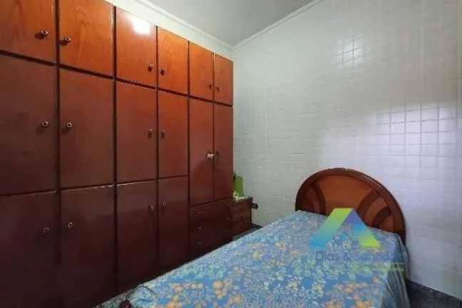 Imagem Casa à venda com 180m², 4 quartos e 2 vagas