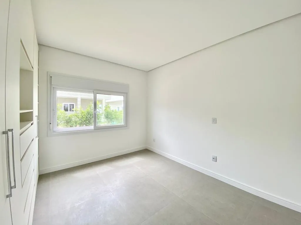 Imagem Casa em Condominio 3 Dormitórios - Bairro Dubai
