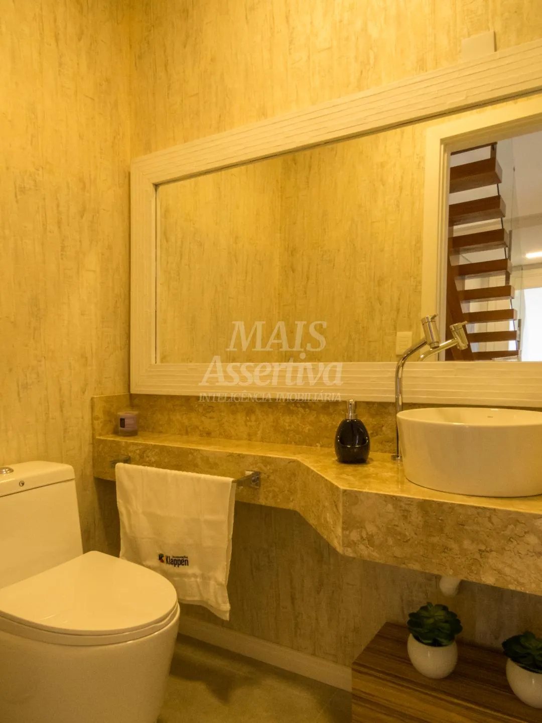 Imagem Excelente apartamento de 03 dormitórios e 03 vagas a venda em Novo Hamburgo