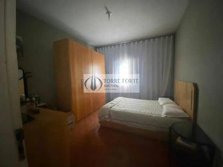 Imagem Bela casa 3 dormitórios 2 banheiros e 5 vagas no Tatuapé
