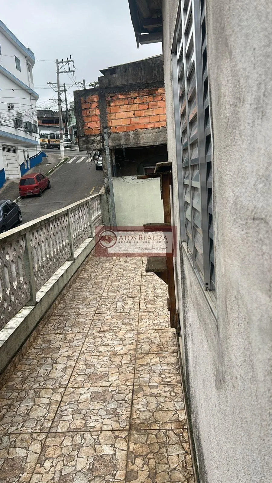 Imagem Sobrado à Venda no Jardim Presidente SP, com 6 Quartos no total, 358m², Imóvel com 3 casas para Renda, Valor irresistível. R$ 390k.