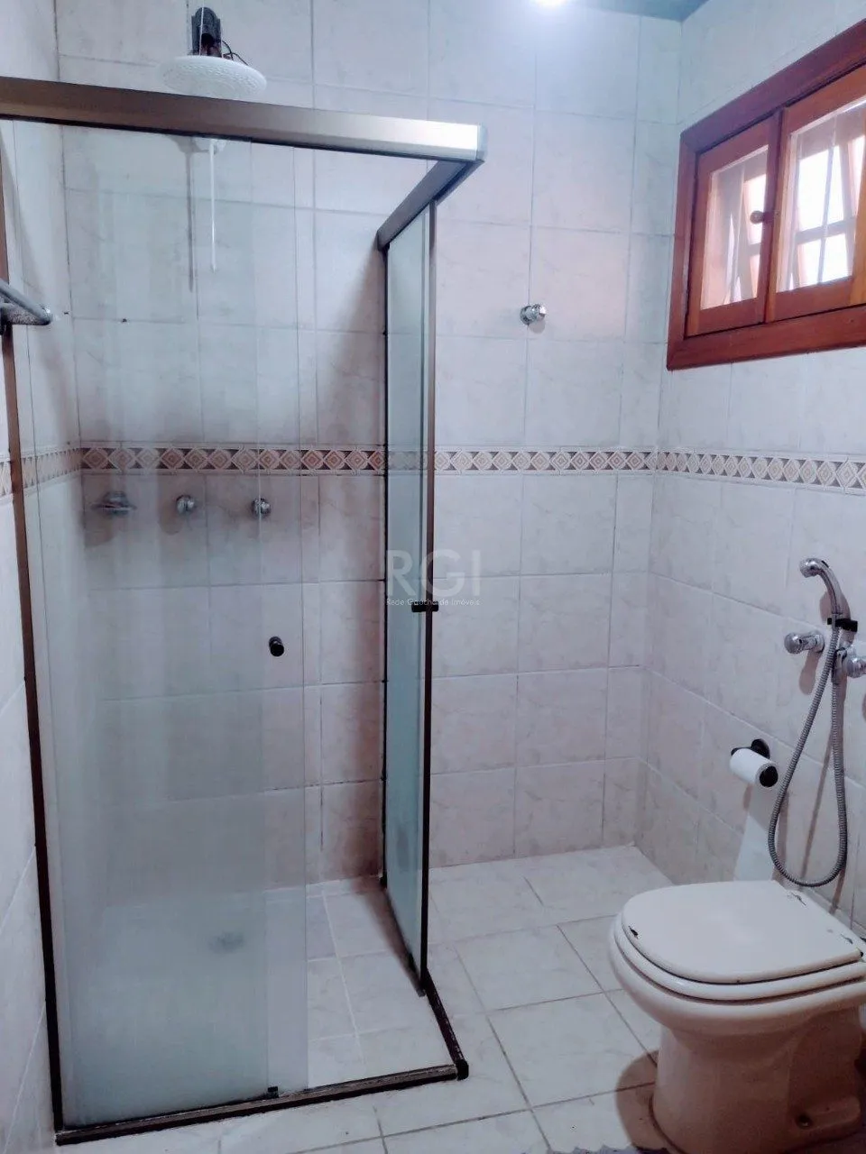 Imagem Casa para Venda - 178.5m², 3 dormitórios, sendo 2 suites, 2 vagas - Tristeza