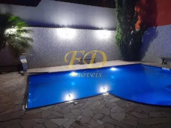 Imagem Casa com Piscina a Venda em Atibaia