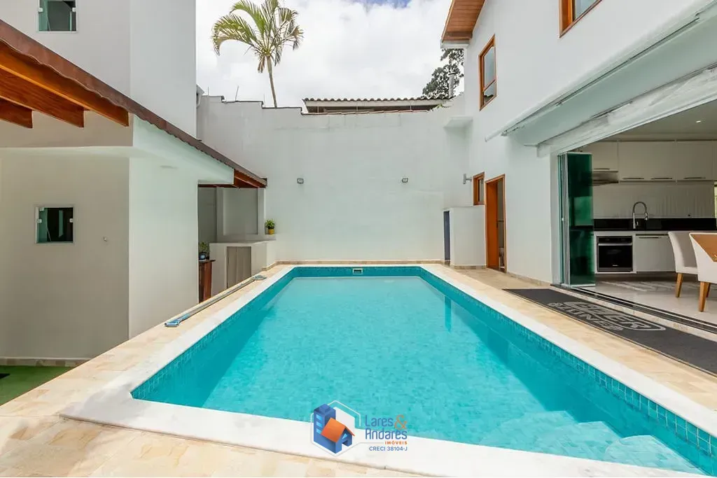 Imagem Casa à venda 3 Quartos 1 Suite 3 Vagas 247M² Guarapiranga São Paulo - SP