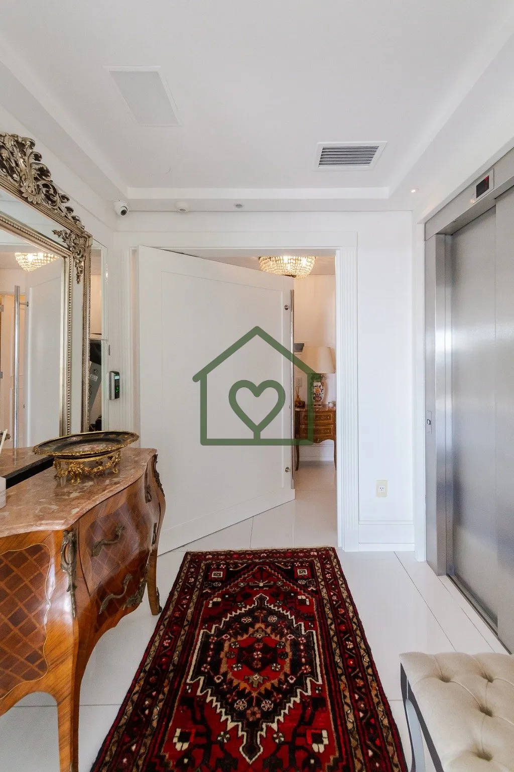 Imagem Apresentamos um sofisticado apartamento de 365m² de área privativa nos altos do bairro Bela Vista,...