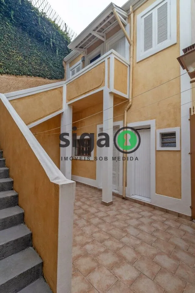 Imagem Casa Assobradada no Jardim Europa, com 3 suítes, Mobiliado, 2 vagas, para Venda ou locação.