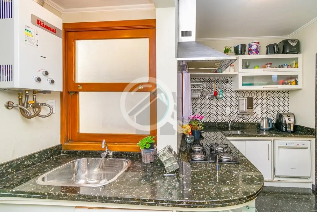Imagem Cobertura Duplex localizada a 350m da Praça da Encol, no primeiro pavimento possui sala de estar co...