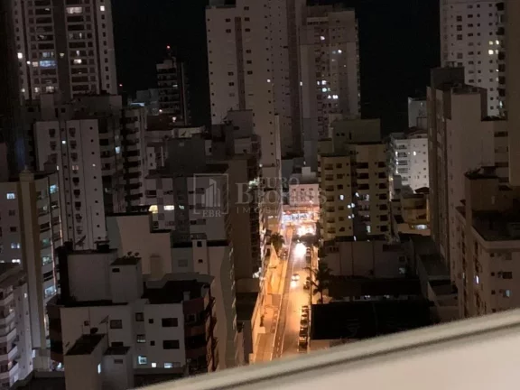Imagem Locação anual , 4 Suítes belíssima cobertura com piscina privativa.