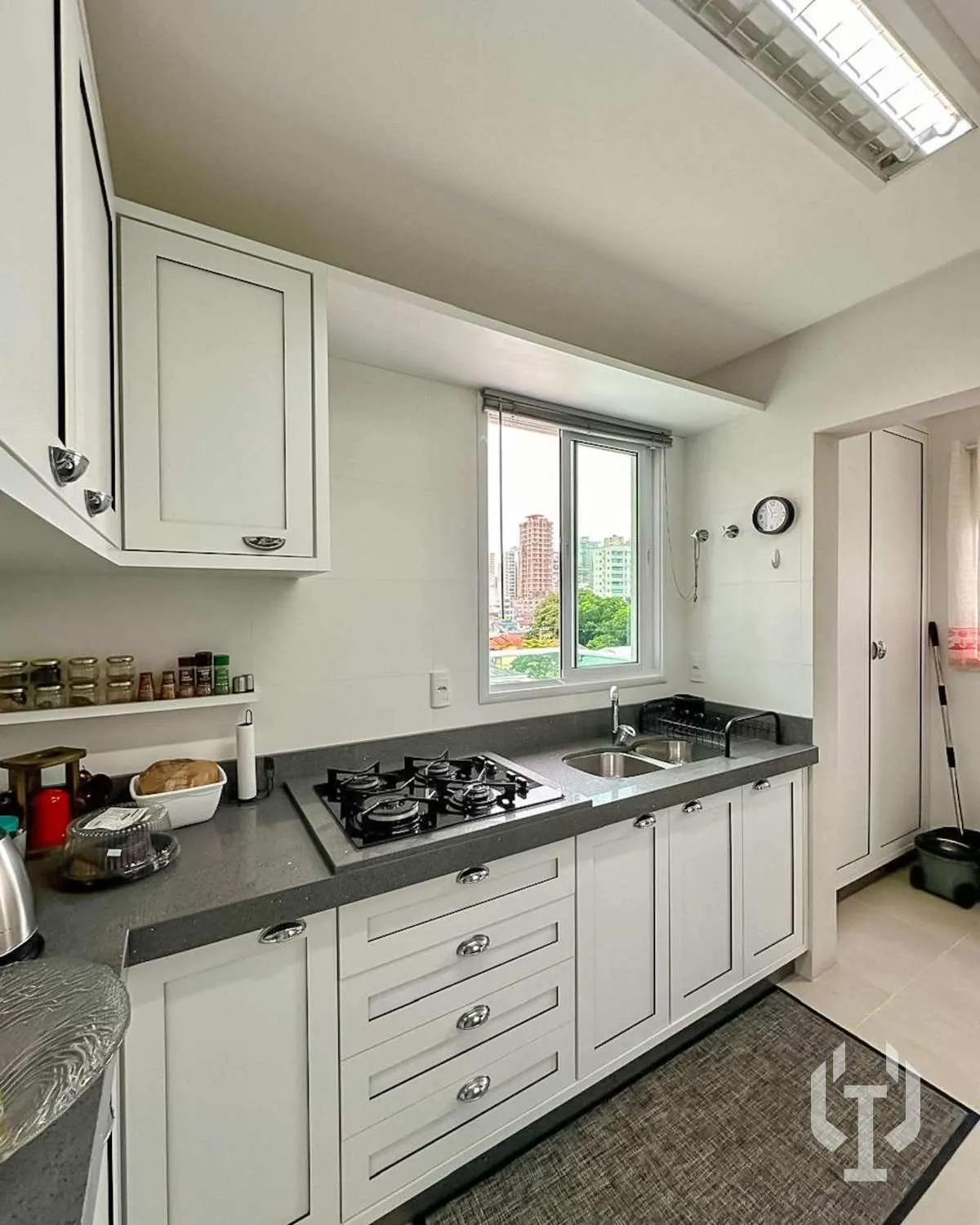 Imagem Apartamento diferenciado com 2 suítes em Meia Praia