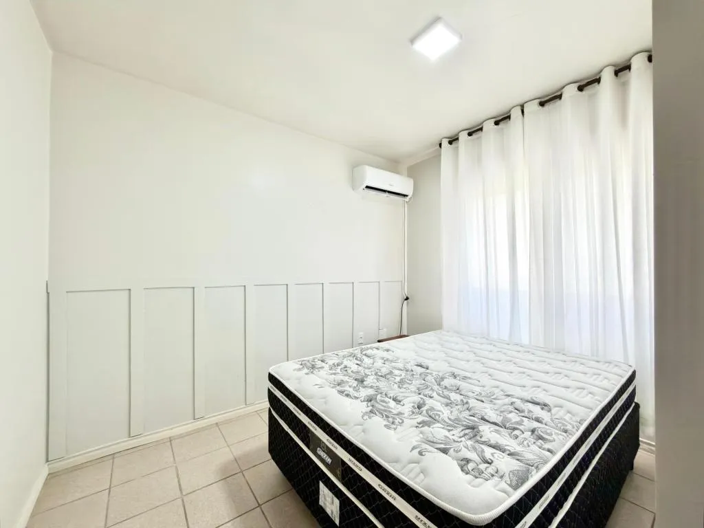 Imagem Apartamento 2Dórmitórios dependência - Bairro Zona Nova