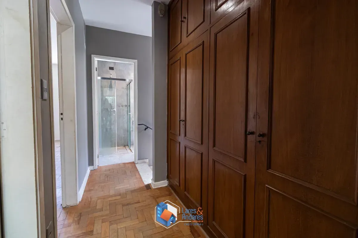Imagem Casa para venda em Moema com 3 quartos, sendo 1 suíte, 190m²
